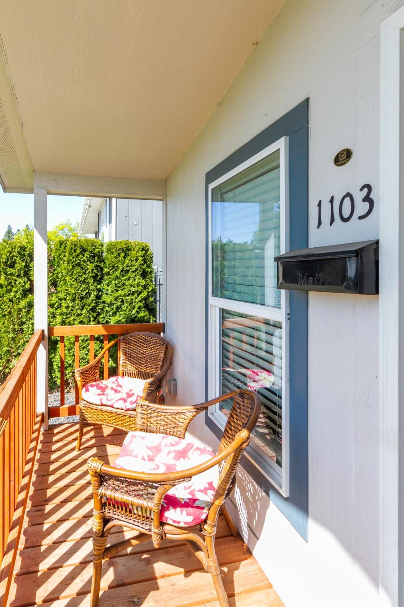 Cute And Cozy 3 Bed 2 Bath Home In North สโปแคน ภายนอก รูปภาพ